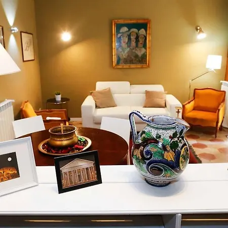 Appartamento With Terrace By The Amazing Pantheon Roma