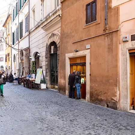 With Terrace By The Amazing Pantheon Appartamento *