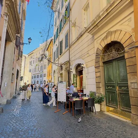 Apartment With Terrace By The Amazing Pantheon Rom