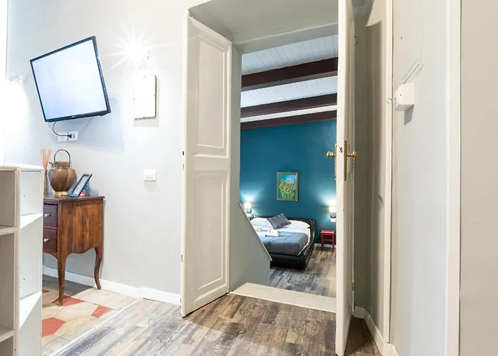 With Terrace By The Amazing Pantheon Rom